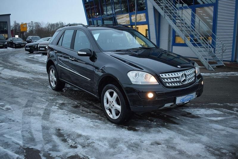 Schwarz Gebraucht 2007 Mercedes ML420 Sport SUV | 3.480 € (Superpreis) - Bild 1/4