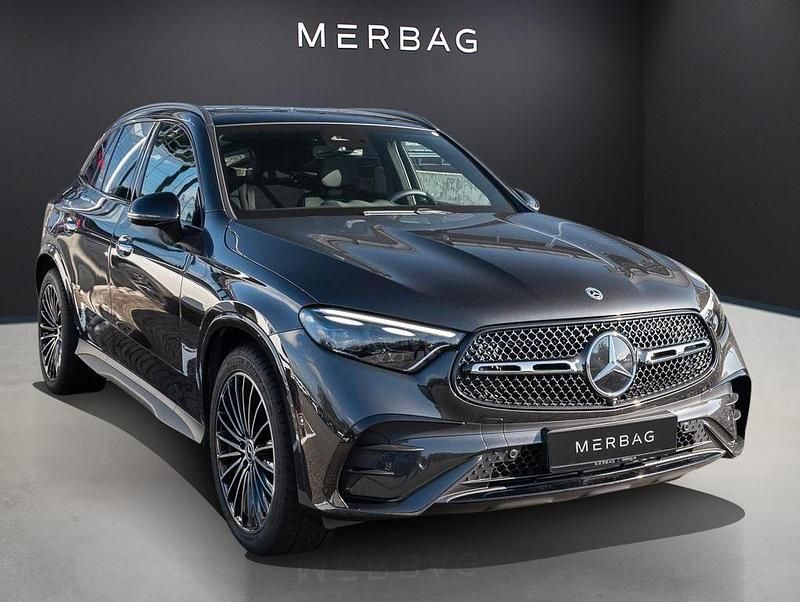 Gebraucht Mercedes GLC200 AMG 204 PS (150 kW) 2024 Lack graphitgrau SUV