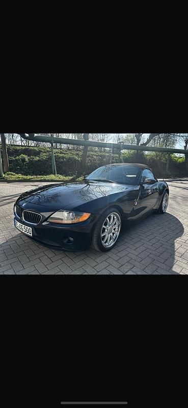 Schwarz Gebraucht 2004 BMW Z4 Cabrio | 5.400 € (Fairer Preis) - Bild 1/4
