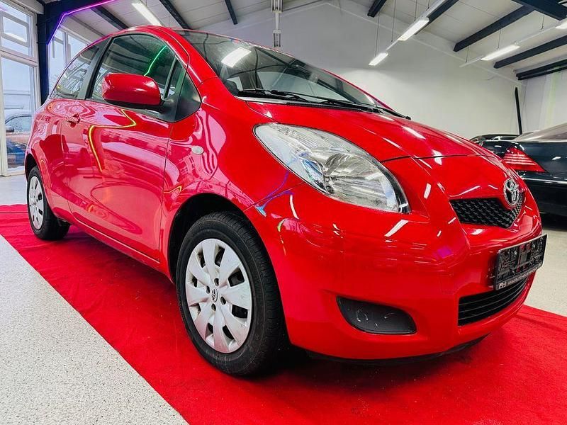 Gebraucht Toyota Yaris Sol 101 PS (74 kW) 2009 Rot Kleinwagen
