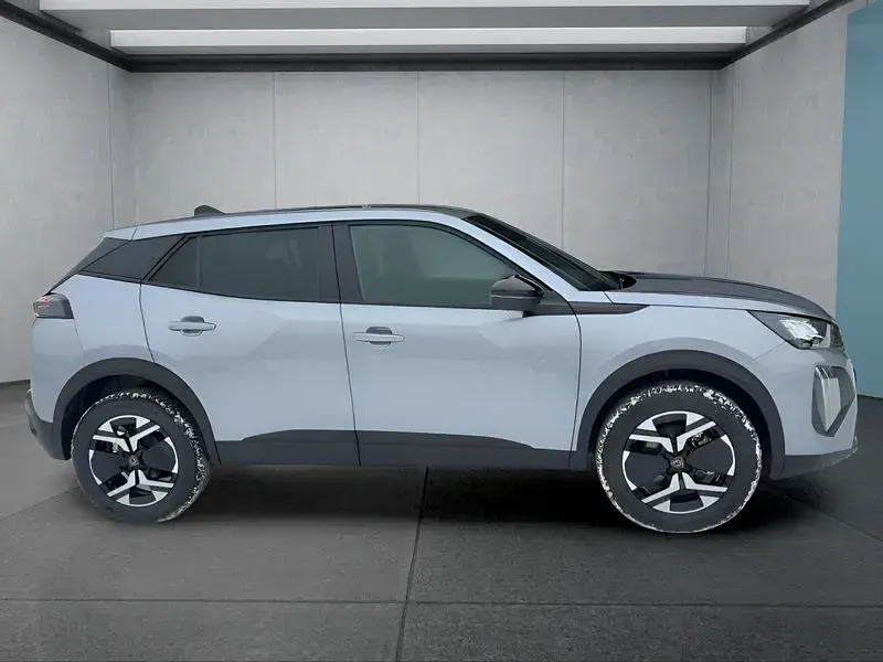 Neu Peugeot 2008 145 PS (106 kW) 2025 Grau SUV