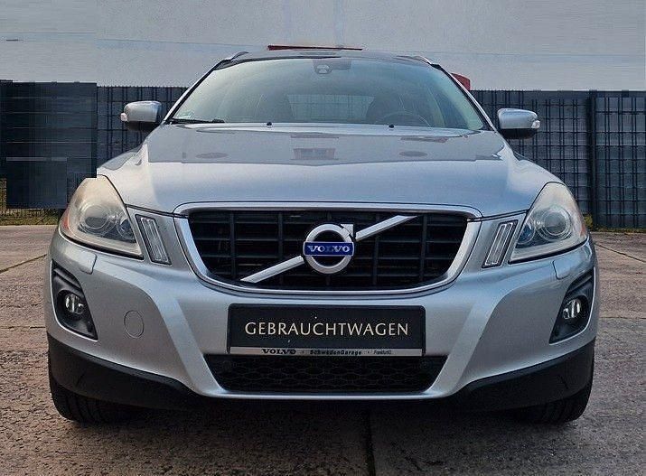 Silber Gebraucht 2009 Volvo XC60 Summum SUV | 5.399 € (Guter Preis) - Bild 1/4
