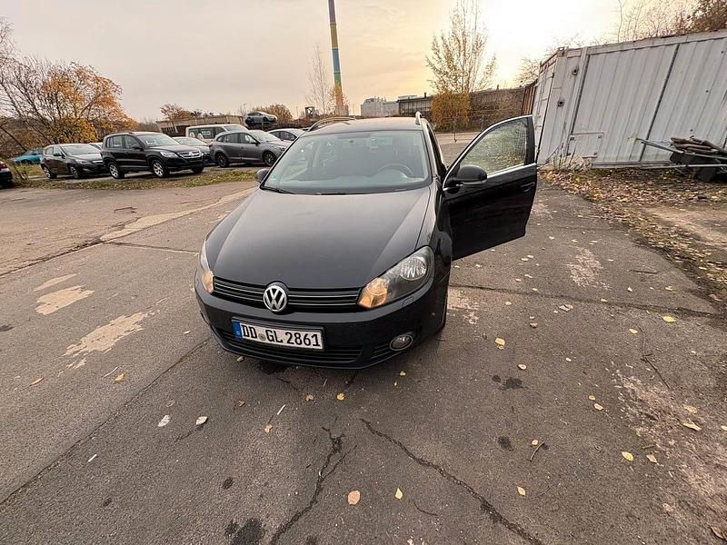 Schwarz Gebraucht 2012 VW Golf VII Comfortline Kombi | 3.500 € (Superpreis) - Bild 1/4