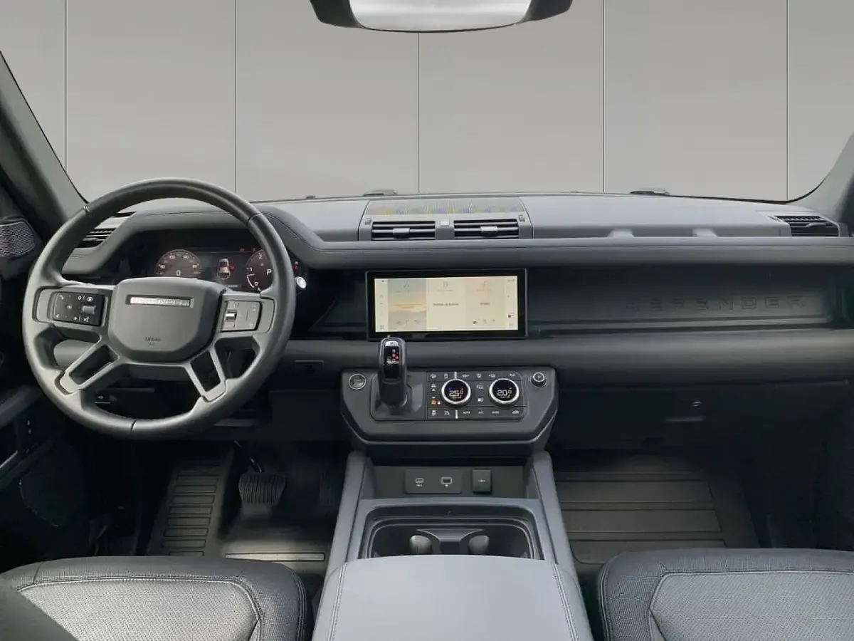 Gebraucht Land Rover Defender SE Dynamic 252 PS (185 kW) 2023 Santorini black SUV