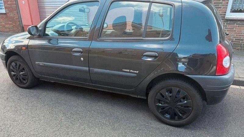 Gebraucht Renault Clio II 75 PS (55 kW) 2001 Schwarz Kleinwagen