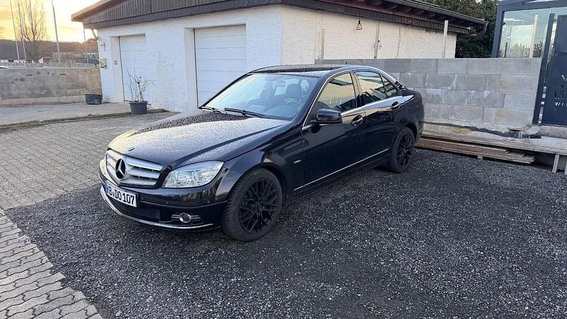 Gebraucht Mercedes C180 156 PS (114 kW) 2010 Schwarz Limousine