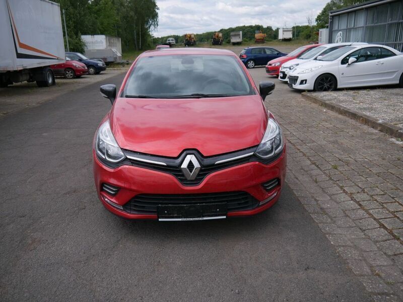 Rot Gebraucht 2019 Renault Clio IV LIMITED Limousine | 6.799 € (Guter Preis) - Bild 1/4