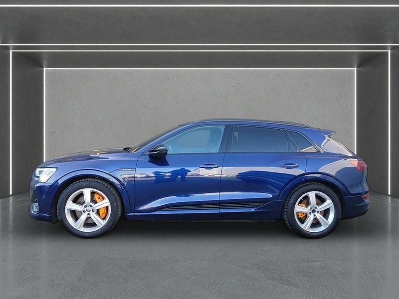 Gebraucht Audi e-tron Ambiente 230 kW (313 PS) 2021 Navarrablau metallic SUV