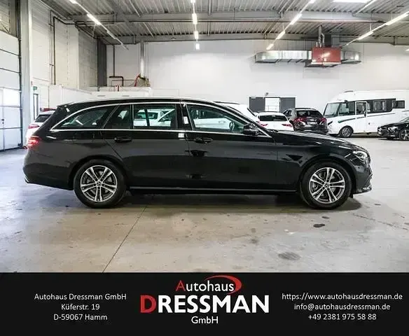 Gebraucht Mercedes E200 Avantgarde 197 PS (144 kW) 2023 Obsidianschwarz  metalliclack Kombi