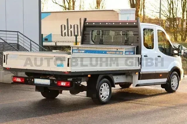 Używany Ford Transit 131 KM (96 kW) 2021 Biały Minivan