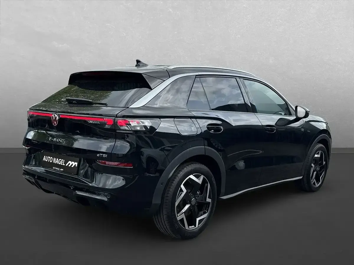 Neu VW T-Roc R-line 150 PS (110 kW) 2026 Andere SUV