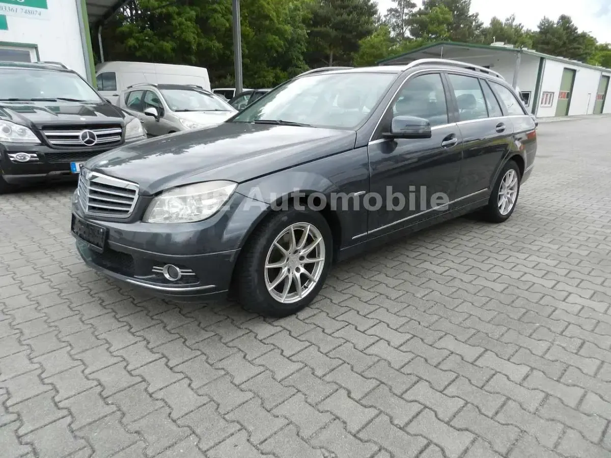 Gebraucht Mercedes C200 Avantgarde 136 PS (100 kW) 2009 Tenoritgrau Kombi