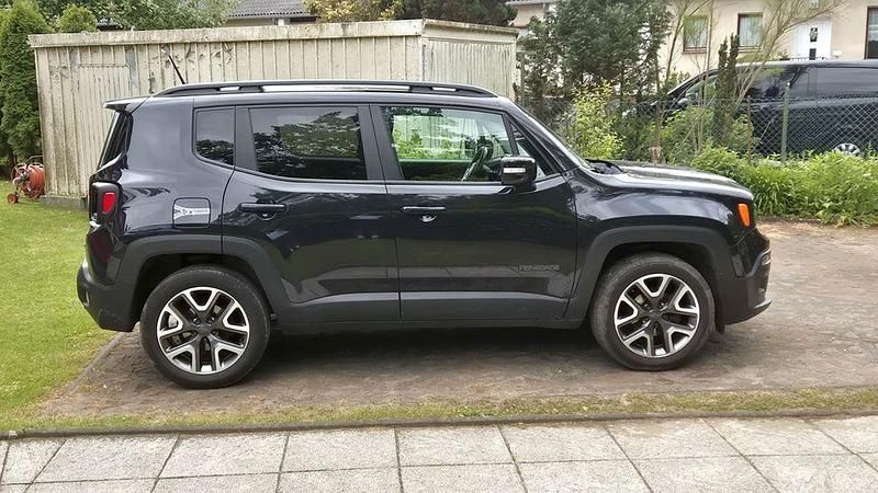 Schwarz Gebraucht 2018 Jeep Renegade Night Eagle SUV | 13.800 € (Guter Preis) - Bild 1/4