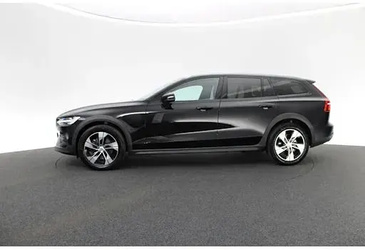 Gebraucht Volvo V60 CC Plus 197 PS (144 kW) 2023 Schwarz Kombi