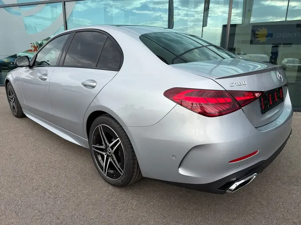 Neu Mercedes C180 AMG line 170 PS (125 kW) 2026 Silber Limousine