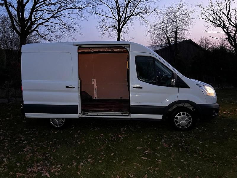 Gebraucht Ford Transit 105 PS (77 kW) 2018 Weiß Van / Kleinbus