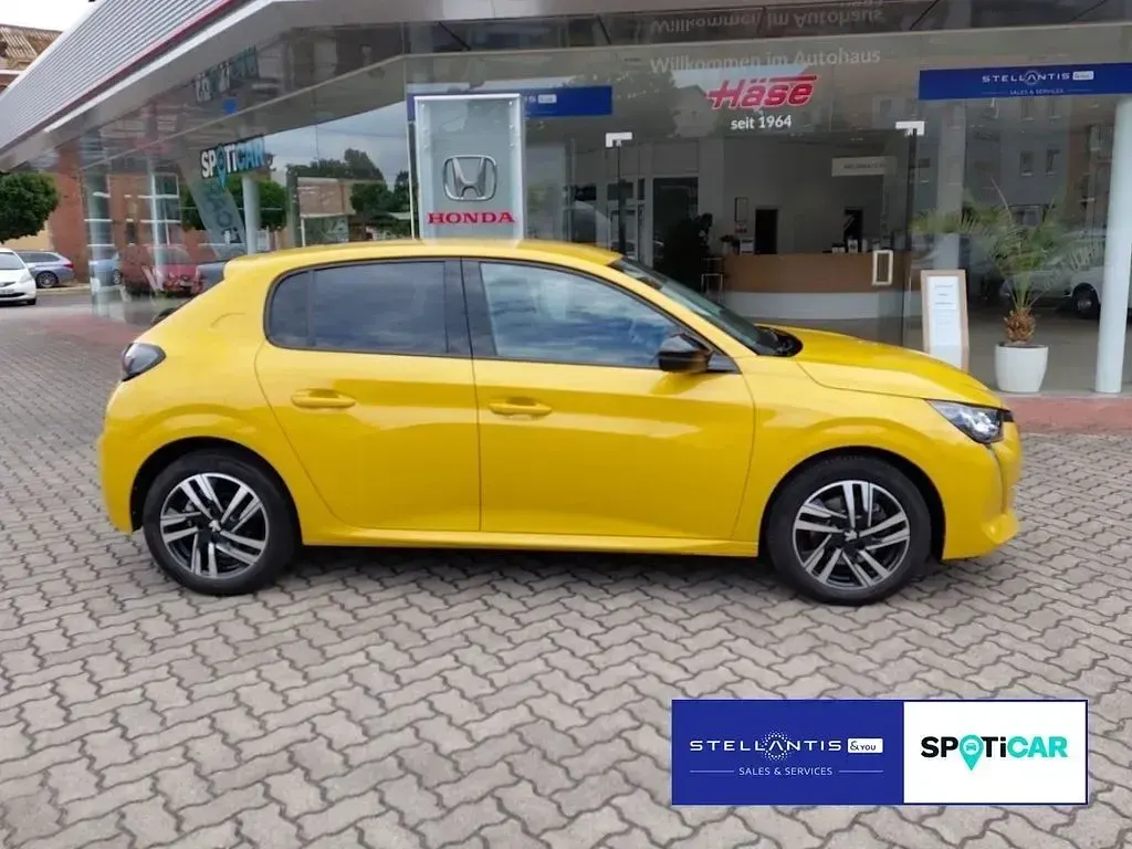Gebraucht Peugeot 208 Allure 101 PS (74 kW) 2023 Gelb Kleinwagen