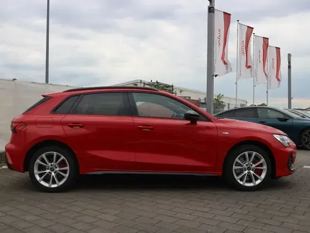 Gebraucht Audi A3 S-Line 272 PS (200 kW) 2025 Progressivrot metallic Limousine