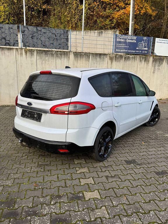 Gebraucht Ford S-MAX Titanium 140 PS (102 kW) 2012 Weiß Van / Kleinbus