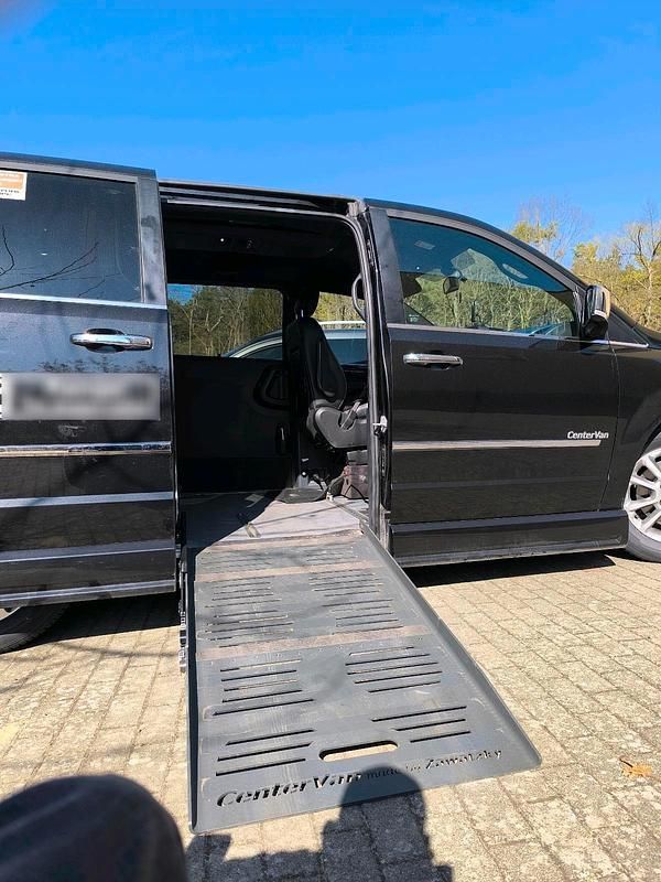 Gebraucht Chrysler Voyager 188 PS (138 kW) 2016 Schwarz Van / Kleinbus