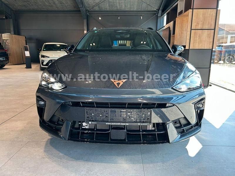 Neu Cupra Leon 204 PS (150 kW) 2025 Grau Limousine