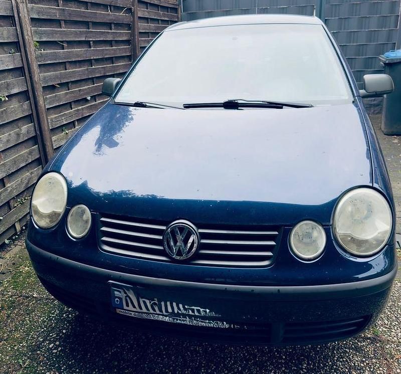 Blau Gebraucht 2005 VW Polo Basis Limousine | 1.900 € (Fairer Preis) - Bild 1/4