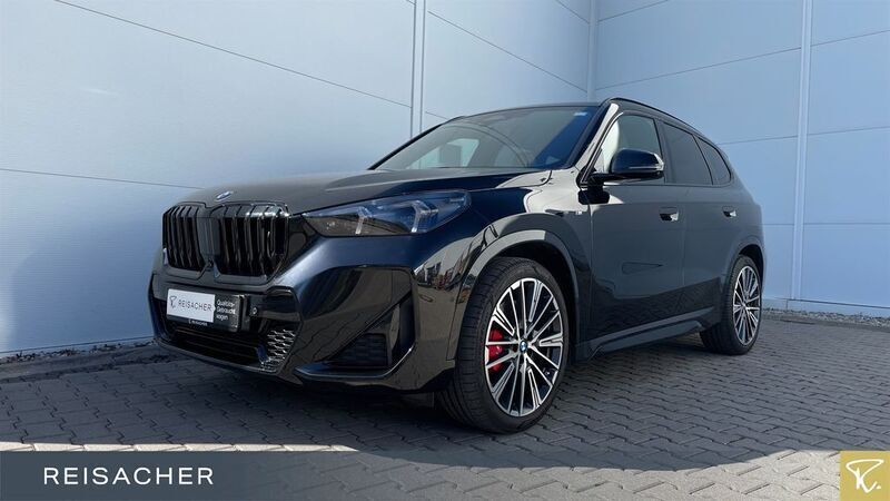 Saphirschwarz Gebraucht 2024 BMW X1 Luxury Line SUV | 48.859 € - Bild 1/4