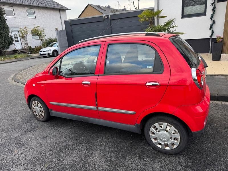 Gebraucht Chevrolet Matiz SE 67 PS (49 kW) 2009 Rot Kleinwagen
