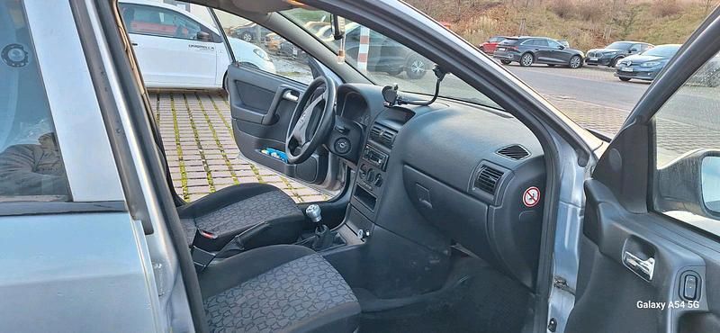 Second-hand Opel Astra 1999 Argintiu Berlinǎ