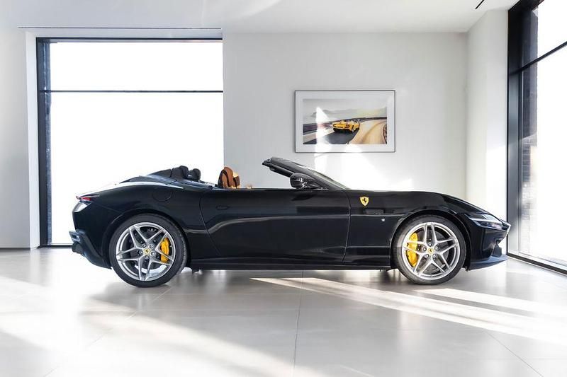 Neu Ferrari Roma 620 PS (456 kW) 2026 Schwarz Cabrio