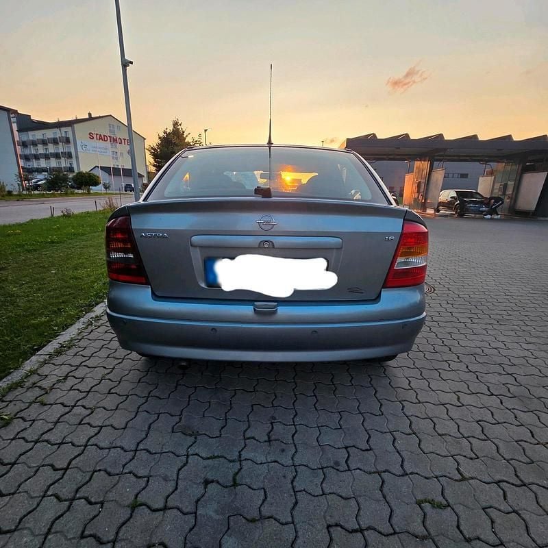 Gebraucht Opel Astra 101 PS (74 kW) 2003 Grau Limousine