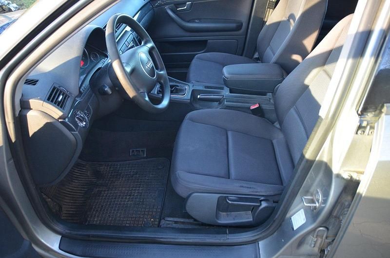 Gebraucht Audi A4 131 PS (96 kW) 2002 Grau Kombi