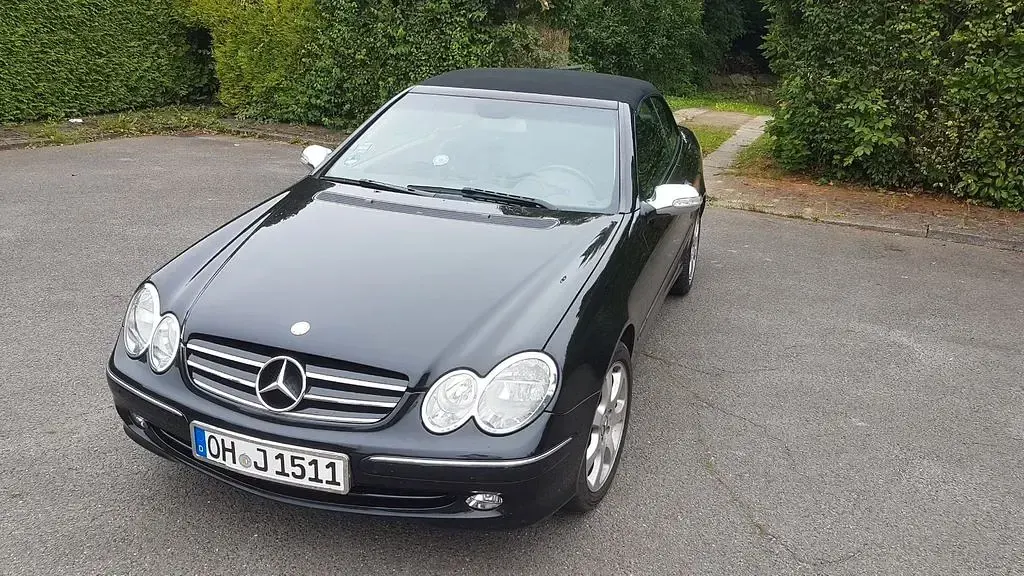 Gebraucht Mercedes CLK240 Elegance 170 PS (125 kW) 2004 Schwarz Cabrio