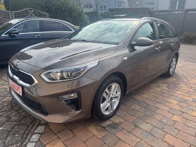 Gebraucht Kia Ceed 99 PS (72 kW) 2019 Braun Kleinwagen