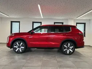 Neu Mitsubishi Outlander P-HEV Select 306 PS (225 kW) 2026 Titan weiß SUV