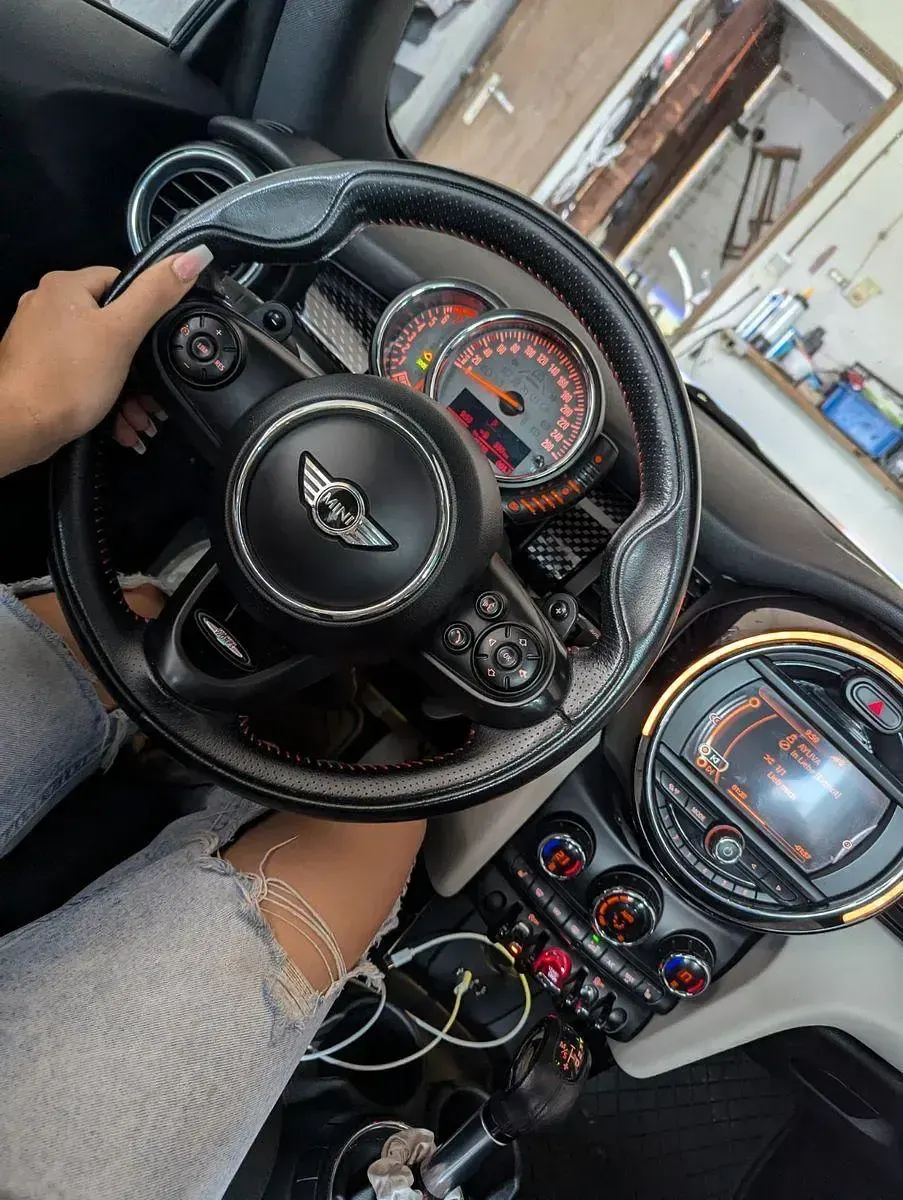 Gebraucht Mini John Cooper Works Chili 192 PS (141 kW) 2014 Orange Kleinwagen