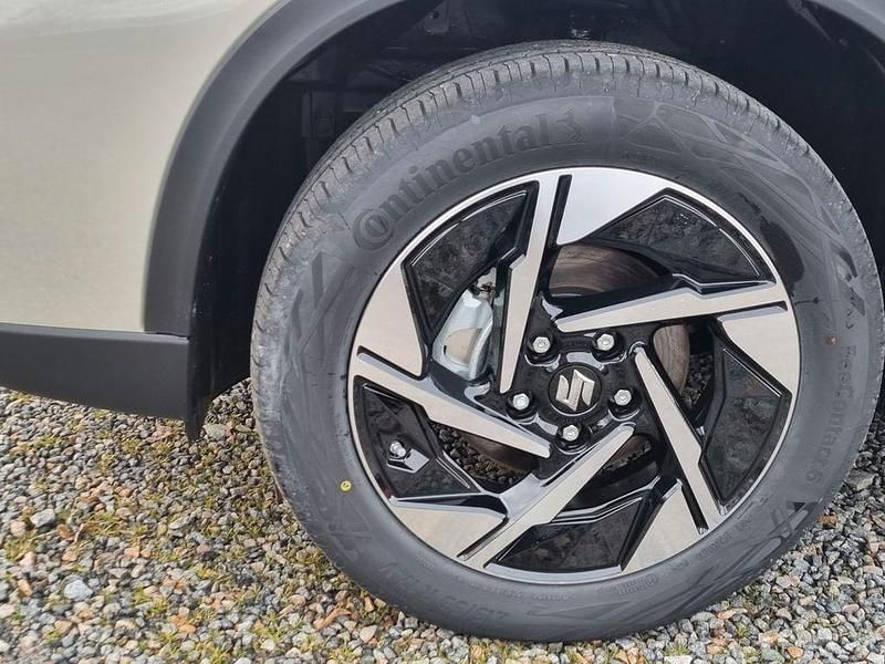 Gebraucht Suzuki Vitara Comfort+ 129 PS (94 kW) 2024 Beige SUV