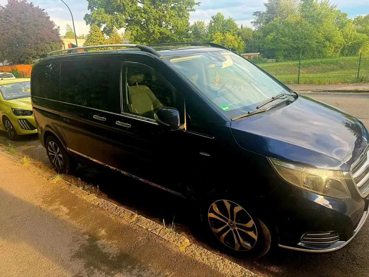 Brugt Mercedes V220 163 HK (119 kW) 2016 Blå MPV