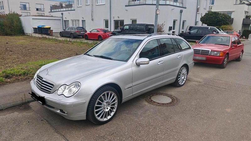 Gebraucht Mercedes C320 Elegance 218 PS (160 kW) 2003 Silber Kombi