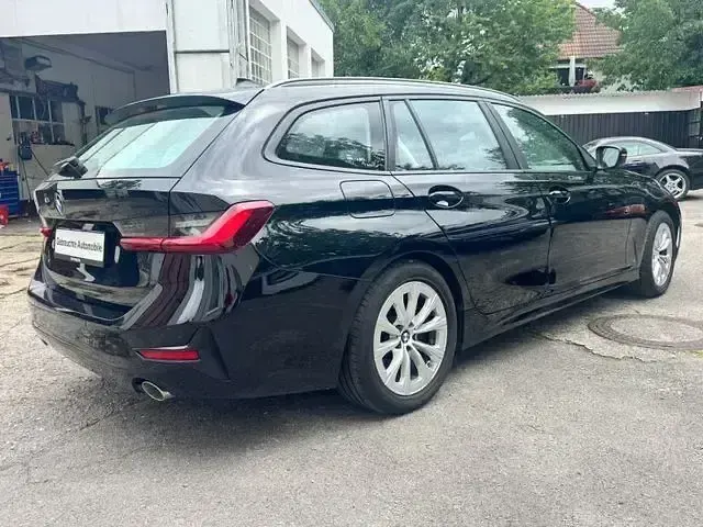 Gebraucht BMW 318 Advantage 150 PS (110 kW) 2022 Schwarz Limousine