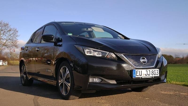 Gebraucht Nissan Leaf Tekna 110 kW (150 PS) 2021 Schwarz Kleinwagen