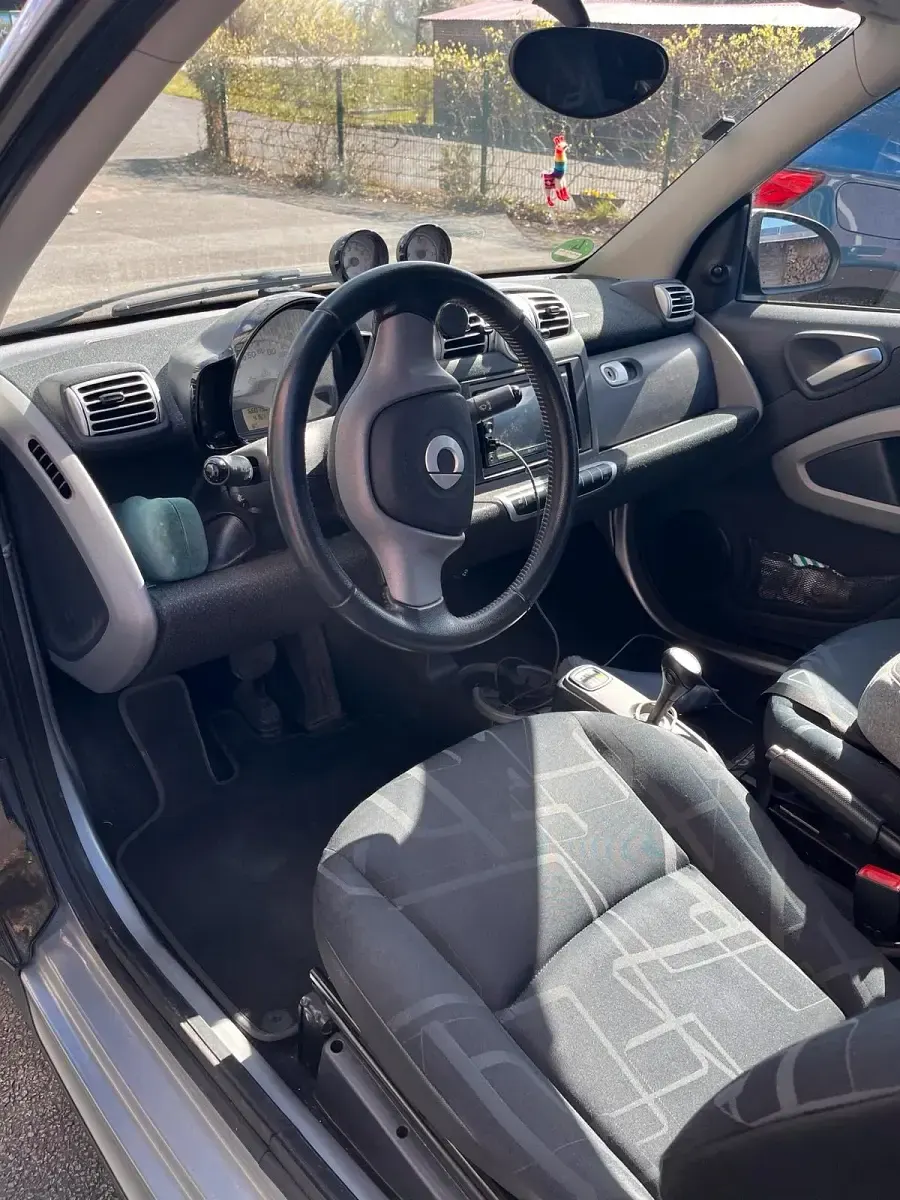 Używany Smart ForTwo Cabrio 70 KM (51 kW) 2010 Czarny Kabriolet