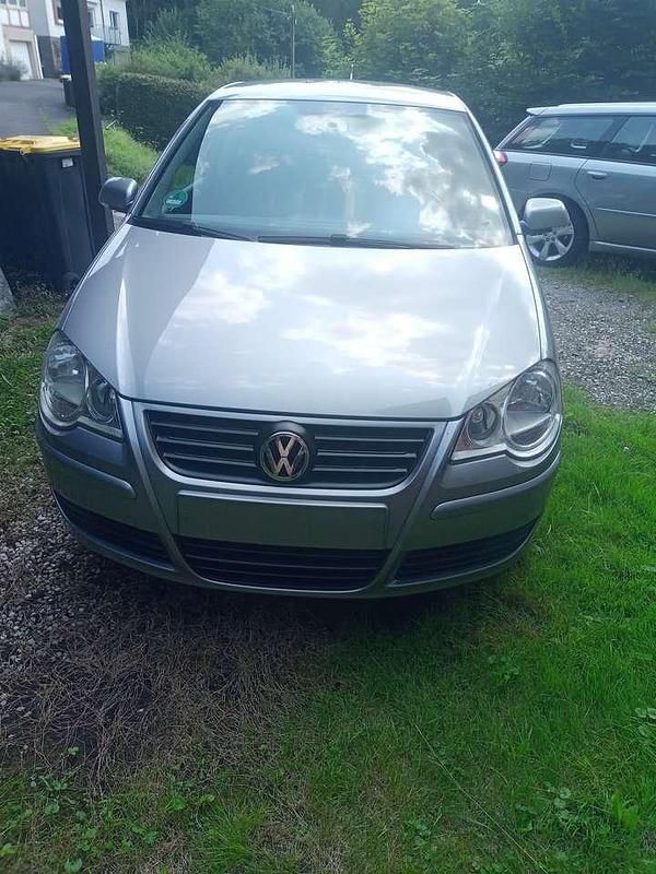 Grau Gebraucht 2006 VW Polo Goal Limousine | 2.300 € (Fairer Preis) - Bild 1/4