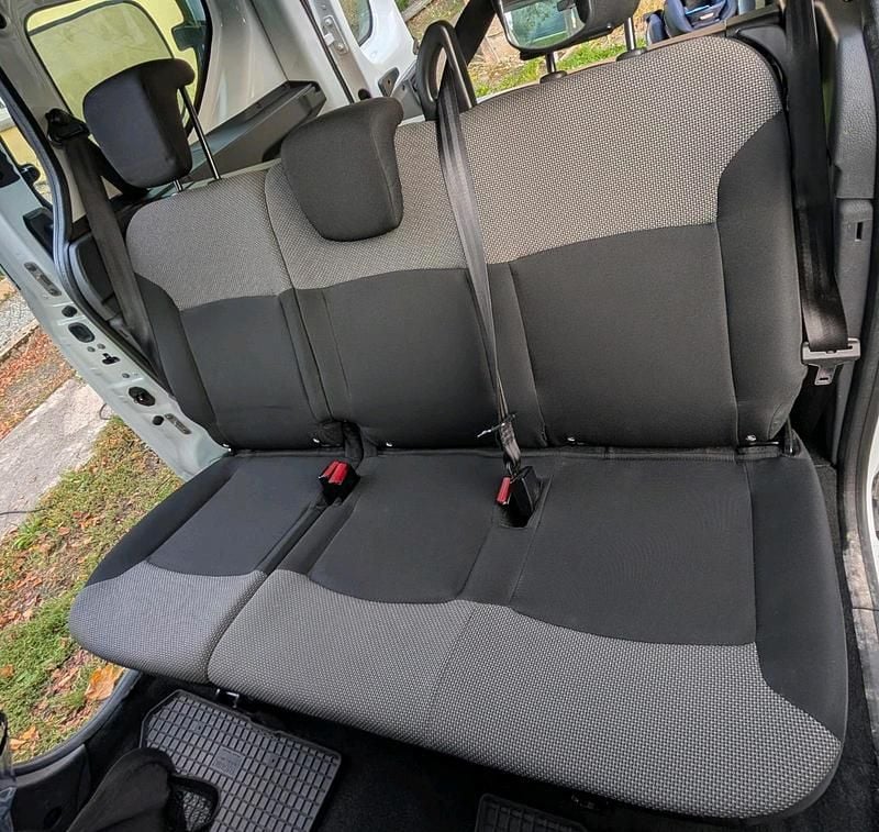 Weiß Gebraucht 2025 Dacia Dokker Van | 13.995 € (Fairer Preis) - Bild 1/4