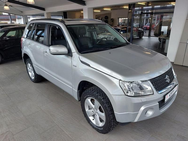 Gebraucht Suzuki Grand Vitara 129 PS (94 kW) 2012 Silber SUV