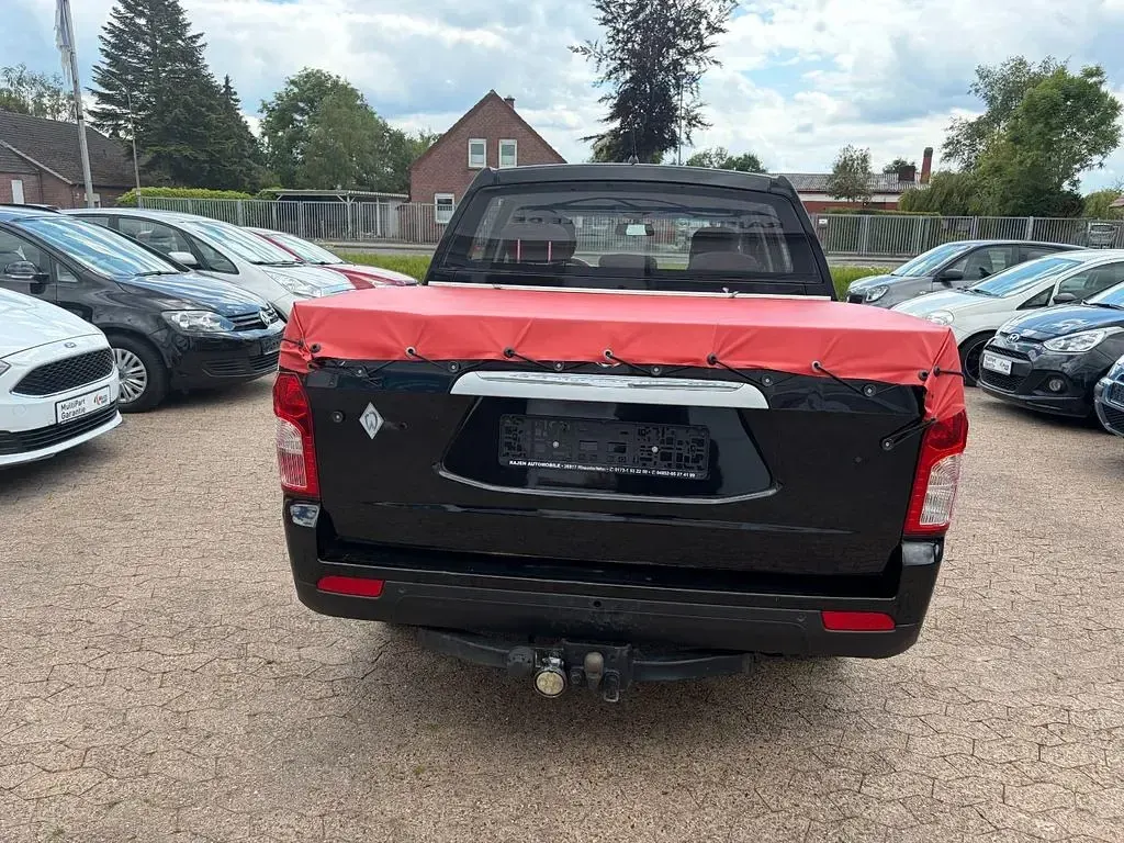 Gebraucht SsangYong Actyon 155 PS (114 kW) 2016 Schwarz Pickup