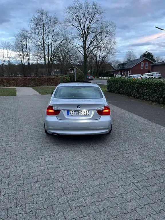 Gebraucht BMW 318 Performance 129 PS (94 kW) 2007 Silber Limousine