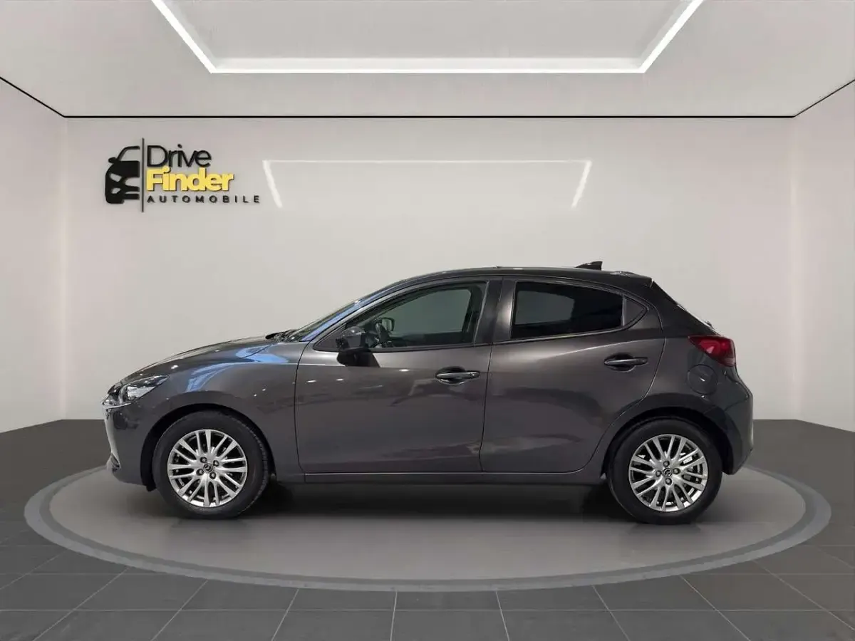 Używany Mazda 2 Kizoku 90 KM (66 kW) 2020 Szary Hatchback