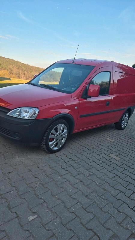 Gebraucht Opel Combo 105 PS (77 kW) 2010 Rot Van / Kleinbus