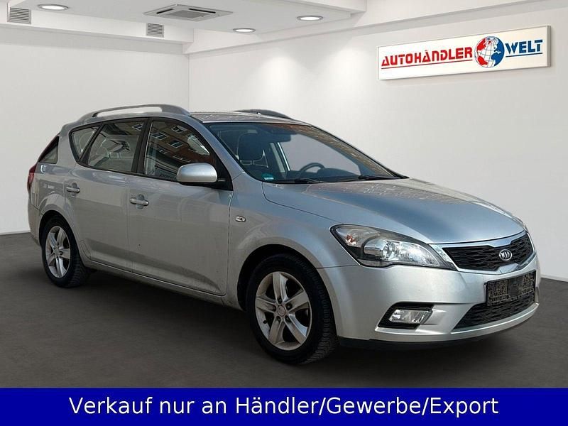 Gebraucht Kia Ceed 109 PS (80 kW) 2011 Silber Kleinwagen